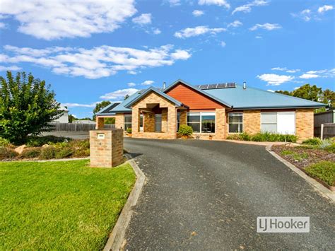 4 Lake Harbour Avenue Newlands Arm Property History And Address