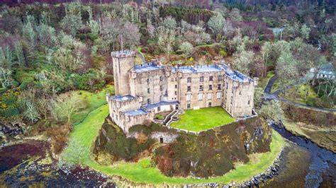 Dunvegan Castle on the Isle of Skye, Scotland : r/europe