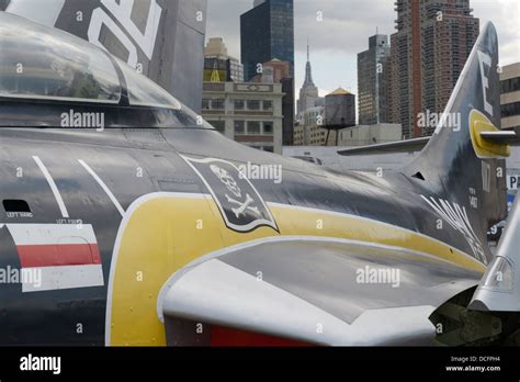 Intrepid New York City Museum Hi Res Stock Photography And Images Alamy