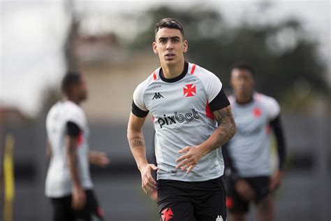 Vasco Sofre Transfer Ban Da Fifa Por Atrasos Nos Pagamentos A Clubes