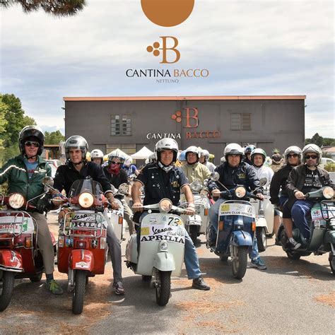 Foto Ricordo Del 19 Raduno Nazionale Vespa Organizzato Dal Vespa Club