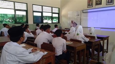 Supervisi Guru Kepala Mtsn 8 Bantul Pantau Pembelajaran Guru Di Kelas