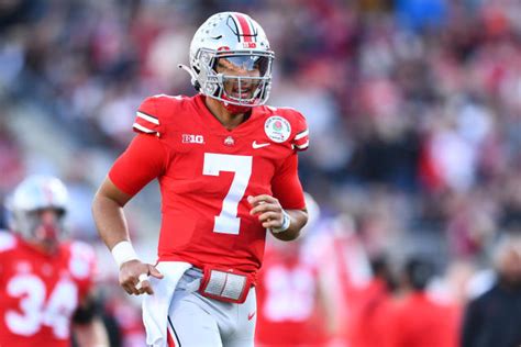 Ohio State Qb C J Stroud Gives Teammates 500 T Cards For New Suits