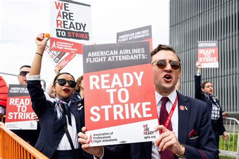 American Airlines Flight Attendants Move Closer To Strike Live And