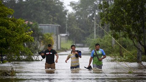 Severas Inundaciones Y Deslizamientos De Tierra Por Eta Dejan Unos 150