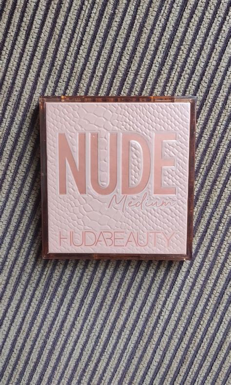 Huda Beauty Medium Nude Obsessions Eyeshadow Beauty Personal Care Face Makeup On Carousell