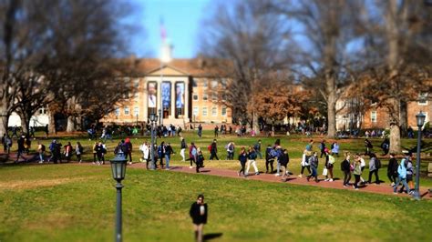 Unc Chapel Hill Sets 13th Consecutive Record For First Year Applications