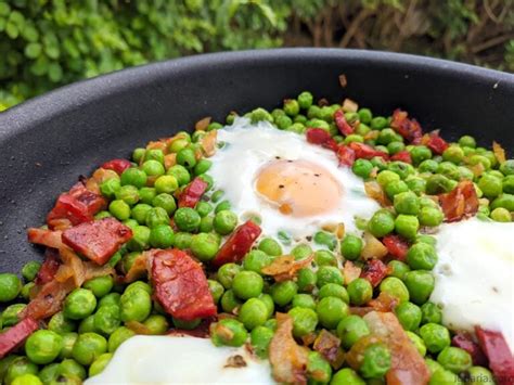 Típicas Ervilhas Ovos Escalfados Iguaria Receita e Culinária