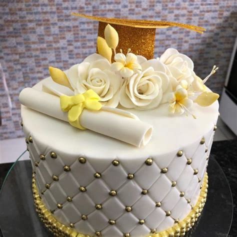 Kati Ya Keki Hizi Za Graduation Cake Network Tanzania