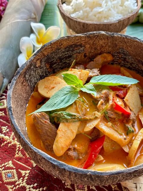 Thai Bamboo Shoot Curry Recipe Gaeng Phed Nor Mai