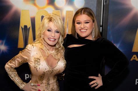 Kelly Clarkson And Dolly Parton Release New Version Of “9 To 5” From The