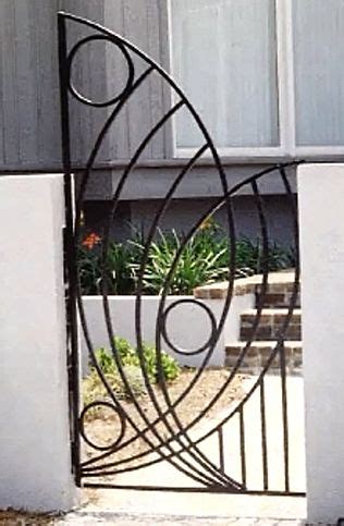 Pin By Jose Duarte On Rejas Metal Garden Gates Iron Gate Design