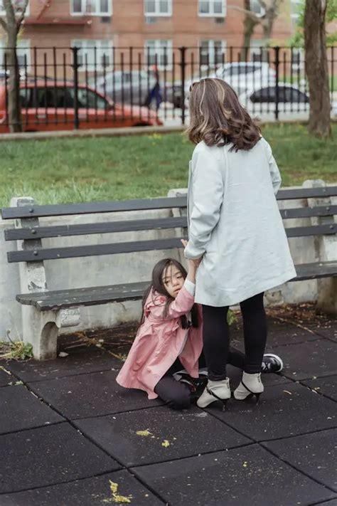 Parenting 101 7 Tips On How To Deal With Child Tantrum