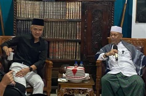 Sowan Ke Puang Makka Ganjar Pranowo Diajak Bicara Mata Ini Pesannya