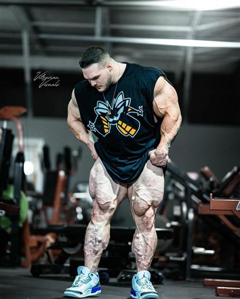 Pro Bodybuilder Nick Walkers Leg Veins Rwtf