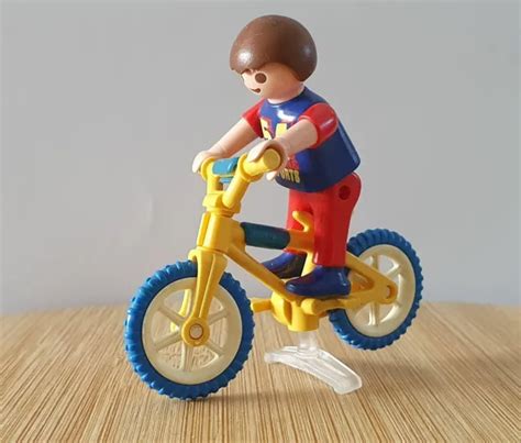 PLAYMOBIL JEU enfant petit vélo pour enfant avec garçon très bon