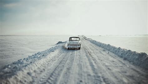 2560x1453 Landscape Snow Car Vehicle Winter Wallpaper