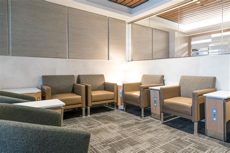 American Airlines Chicago Flagship Lounge Review Andys Travel Blog