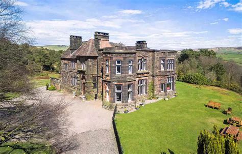 You Can Rent A Saltburn Style Mansion Nestled In The Peak District