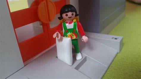 Playmobil En Francais La Famille Becker Margerite Passe La Nuit Chez