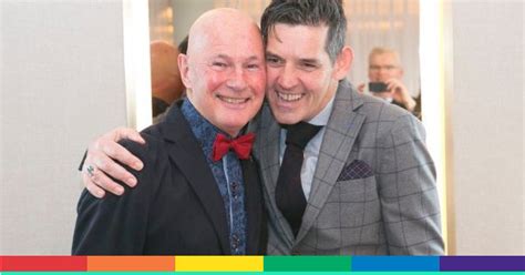Si è sposato il primo prete cattolico gay ad essersi unito civilmente col compagno