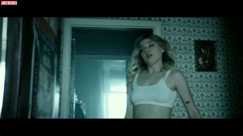 Naked Kristina Vaynas In Flock