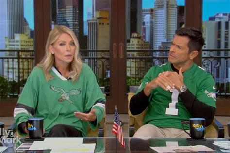 Kelly Ripa Mark Consuelos Get Horny On Live Again