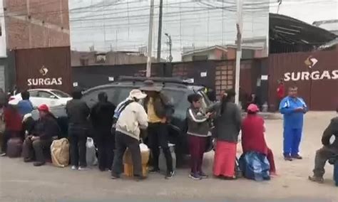 Tacna Forman Largas Colas Para Adquirir Gas Barato Canal N