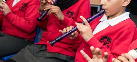 Spring Grove Primary Primary Schools School Bells The Uniform Experts