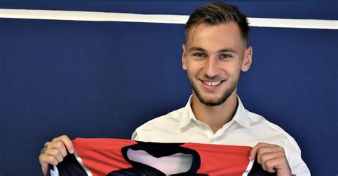 UFFICIALE Crotone Dallo Standard Liegi Arriva Dragus Per Lattacco