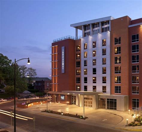 THE BROADWAY COLUMBIA - A DOUBLETREE BY HILTON HOTEL $129 ($̶1̶7̶4̶ ...