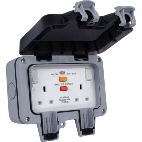 Bg Storm G A Rcd Ip Switched Skt Weatherproof Enfield Electrical