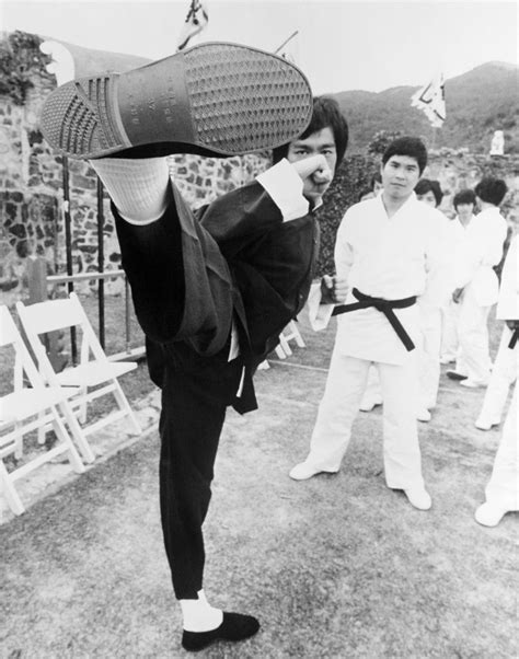 Bruce Lee’s Kick : Enter the Dragon (1973) » ShotOnWhat? Behind the Scenes