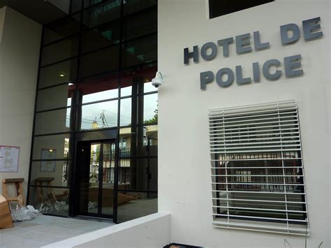 Femme Ensanglantée Dans La Rue La Garde à Vue Du Mari Prolongée Le