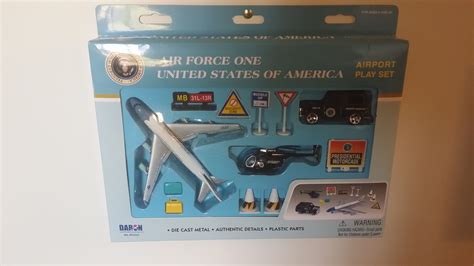 Daron Airport Playset - AirForce One | Airplane collection