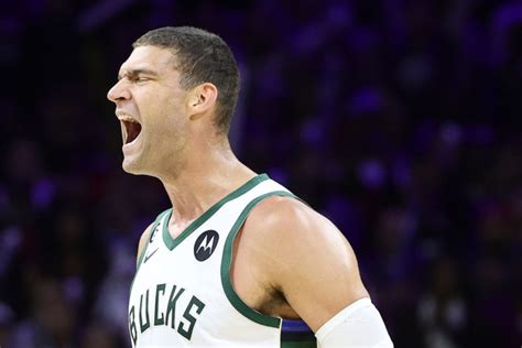 Los Bucks Cumplen Brook L Pez Renovado