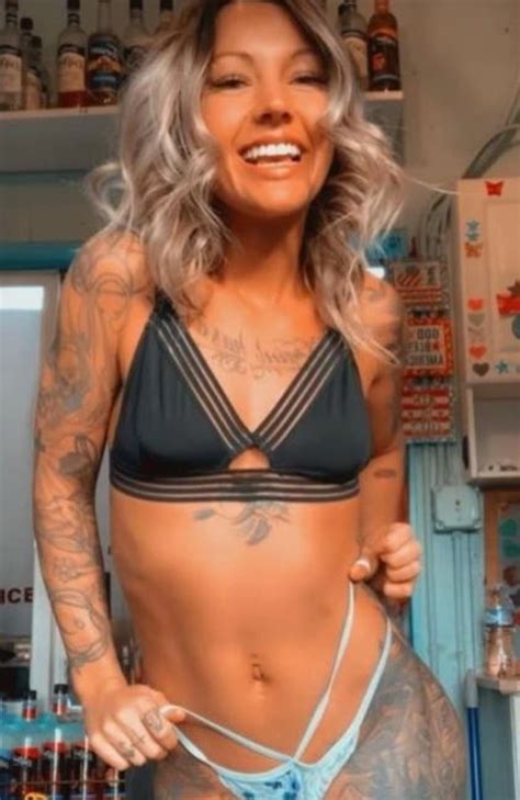 Us Bikini Barista Coffee Shop Wins Court Case Against Dress Code News