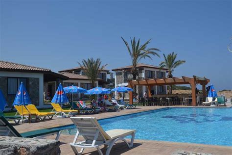 ardic agaci tatil koeyue hotel kibris magosa