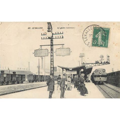 Levallois Perret La Gare Avec Trains Et Locomotive Cartes