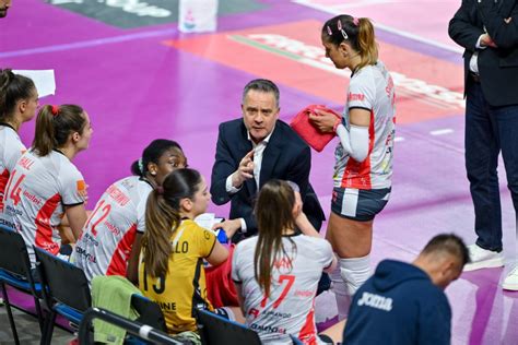 Pallavolo A Femminile Cuneo Perde A Firenze E Saluta La A Centotorri