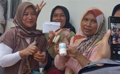 Kantor Kpu Sumedang Diserbu Ratusan Pekerja Sortir Lipat Surat Suara