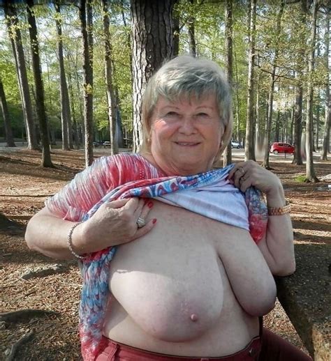 Free Pics Of Older Woman Broad In The Beam Bosom Grannypornpic