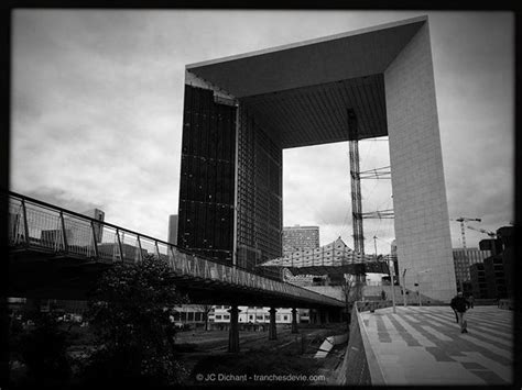 LArche de La Défense depuis Nanterre La Défense arche in Paris