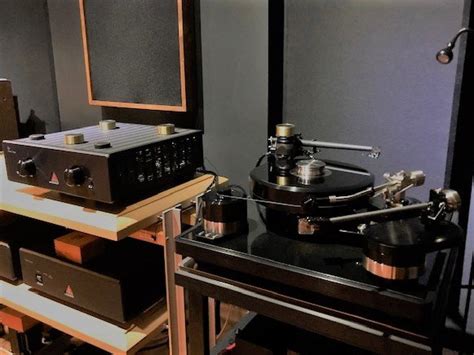 The Effect of Damping on Sound: Racks and Turntable Plinths | What's ...