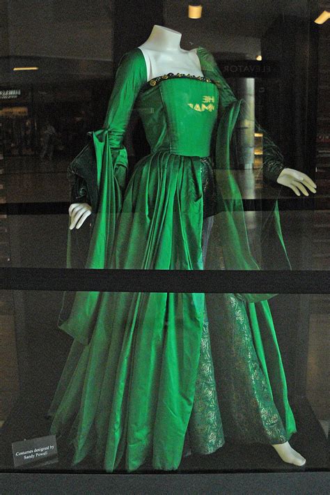 Natalie Portman The Other Boelyn Girl Girl Green Dress Historical