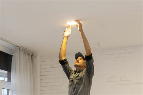 Whats The Optimal Distance To Place A Recessed Light From The Wall