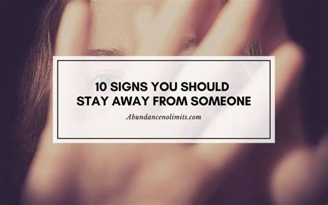 10 Signs You Should Stay Away From Someone