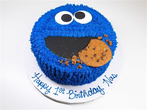 Cookie Monster Face Cake