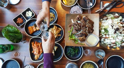 8 Dos And Donts Korean Dining Etiquette Best Of Korea