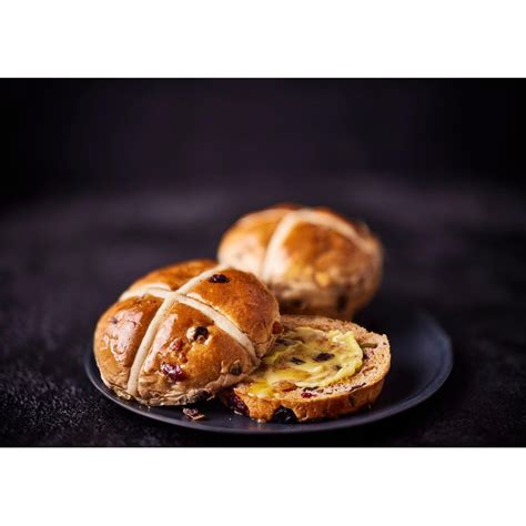 M S Collection Fruited Hot Cross Buns Ocado